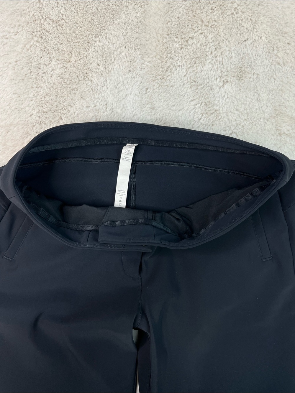 Lululemon On The Move Pant Black Size 8 Travel Friendly Zip Pockets Stretch EUC - Picture 6 of 15